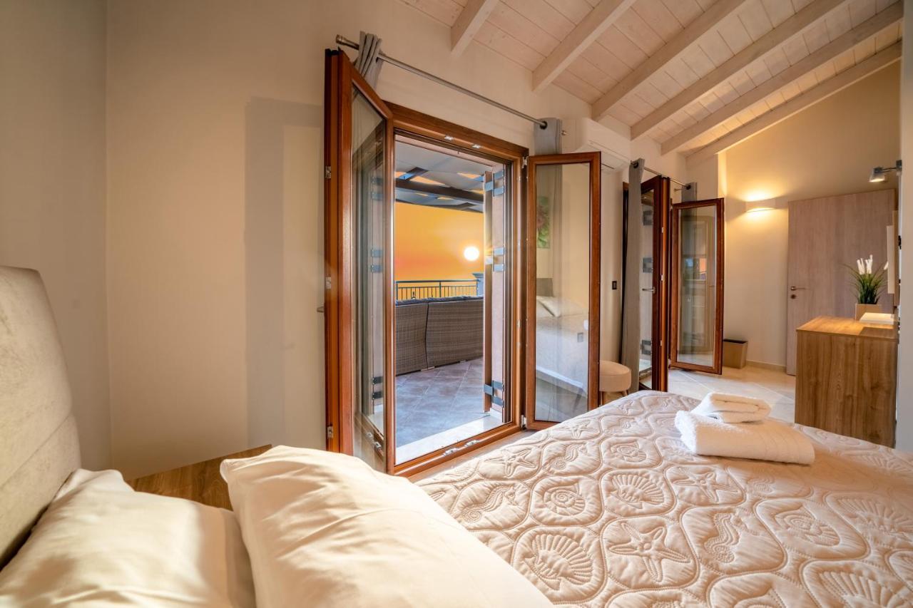 Villa Cleopatra Фіскардо Екстер'єр фото
